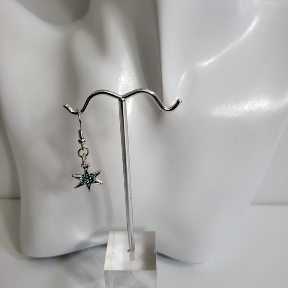 Handcrafted Star Pierced Earrings - Picture 9 of 11